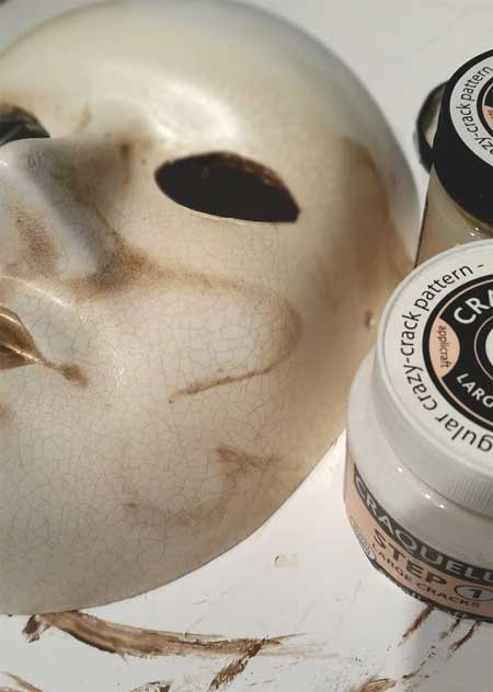 Craquleure paint effect on Volto Mask 